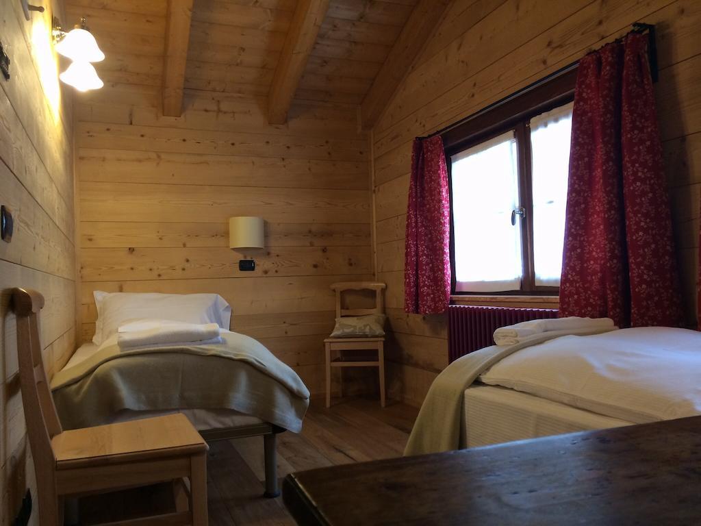 B&B La Locanda Macugnaga Oda fotoğraf